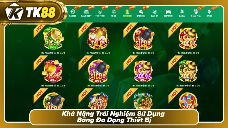 Người dùng trải nghiệm sản phẩm trên điện thoại